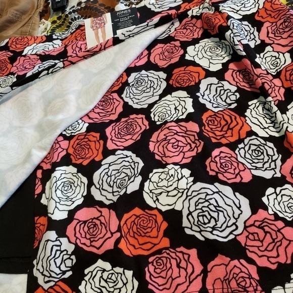NWT Jones New York Floral Print Faux Wrap Skort size Medium Ret. $39 - Picture 8 of 10